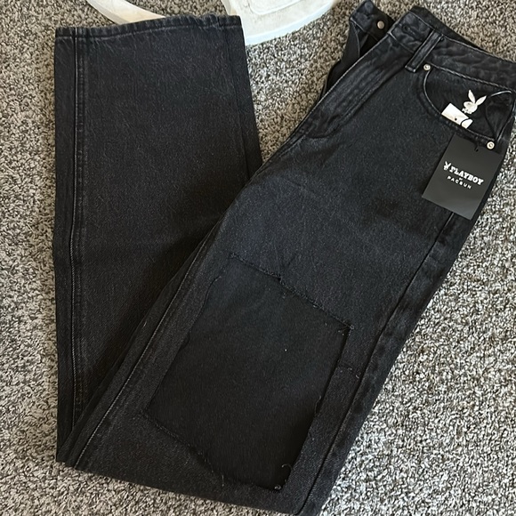 PLAYBOY - Picture 4 of 4